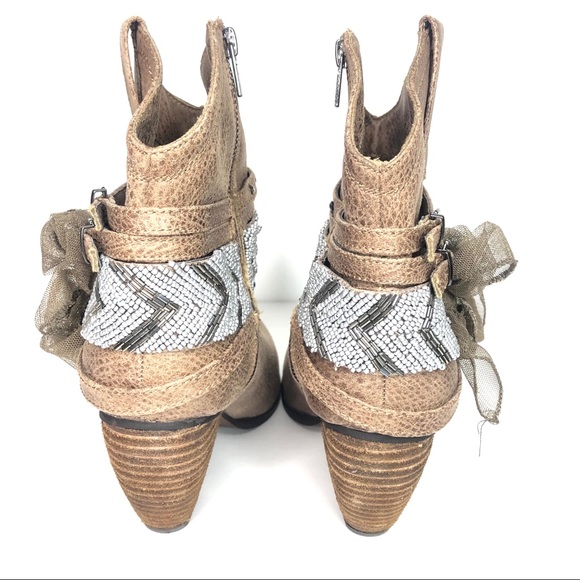 Not Rated Tan Ankle Boots with Bow and Studs/ brand new - Picture 4 of 8